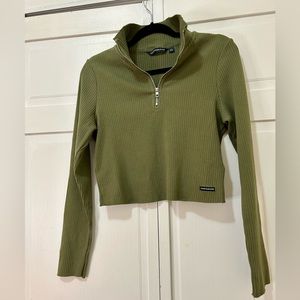 NWT Calvin Klein Jeans Cropped Long Sleeve Quarter Zip